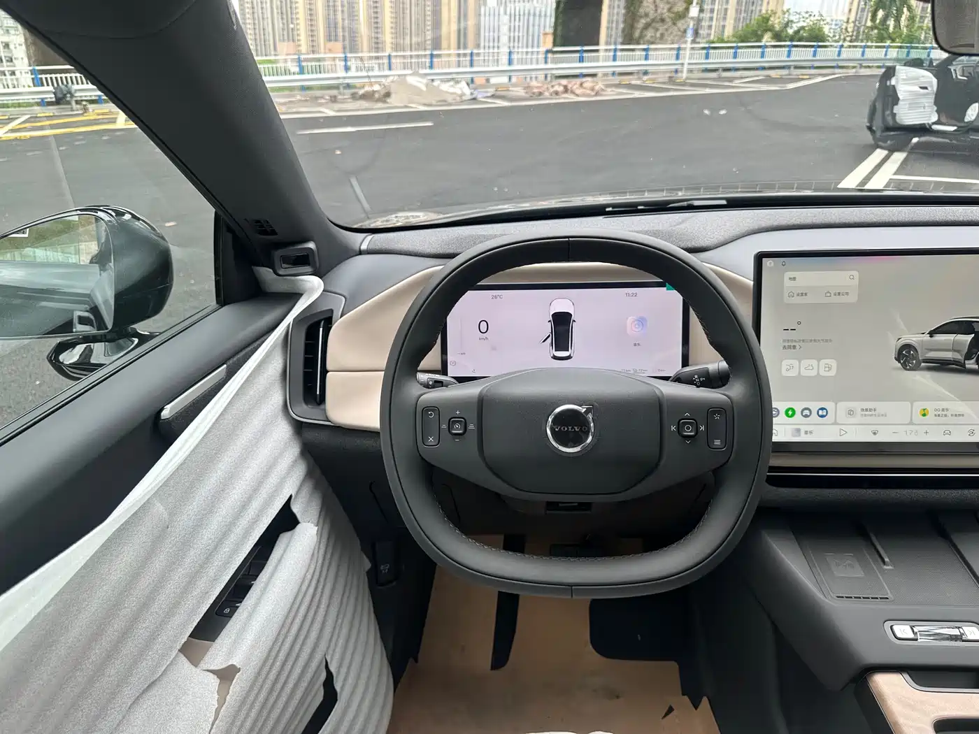 VOLVO XC70 PLUG-IN HYBRID