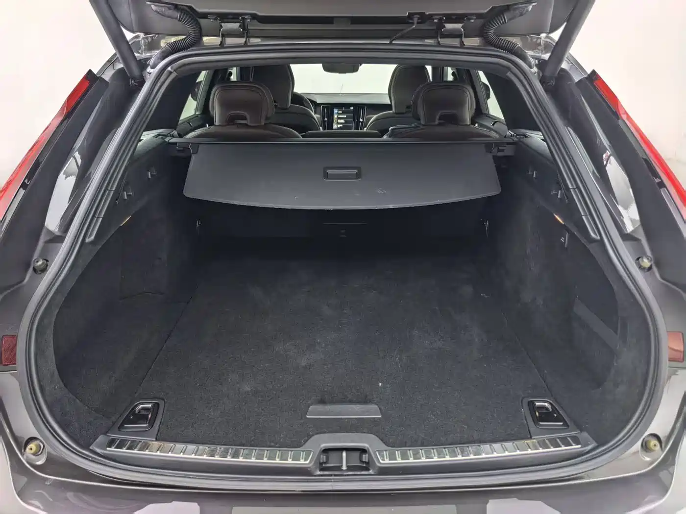 Volvo V90 2021 2022 Cross Country B5 AWD Momentum