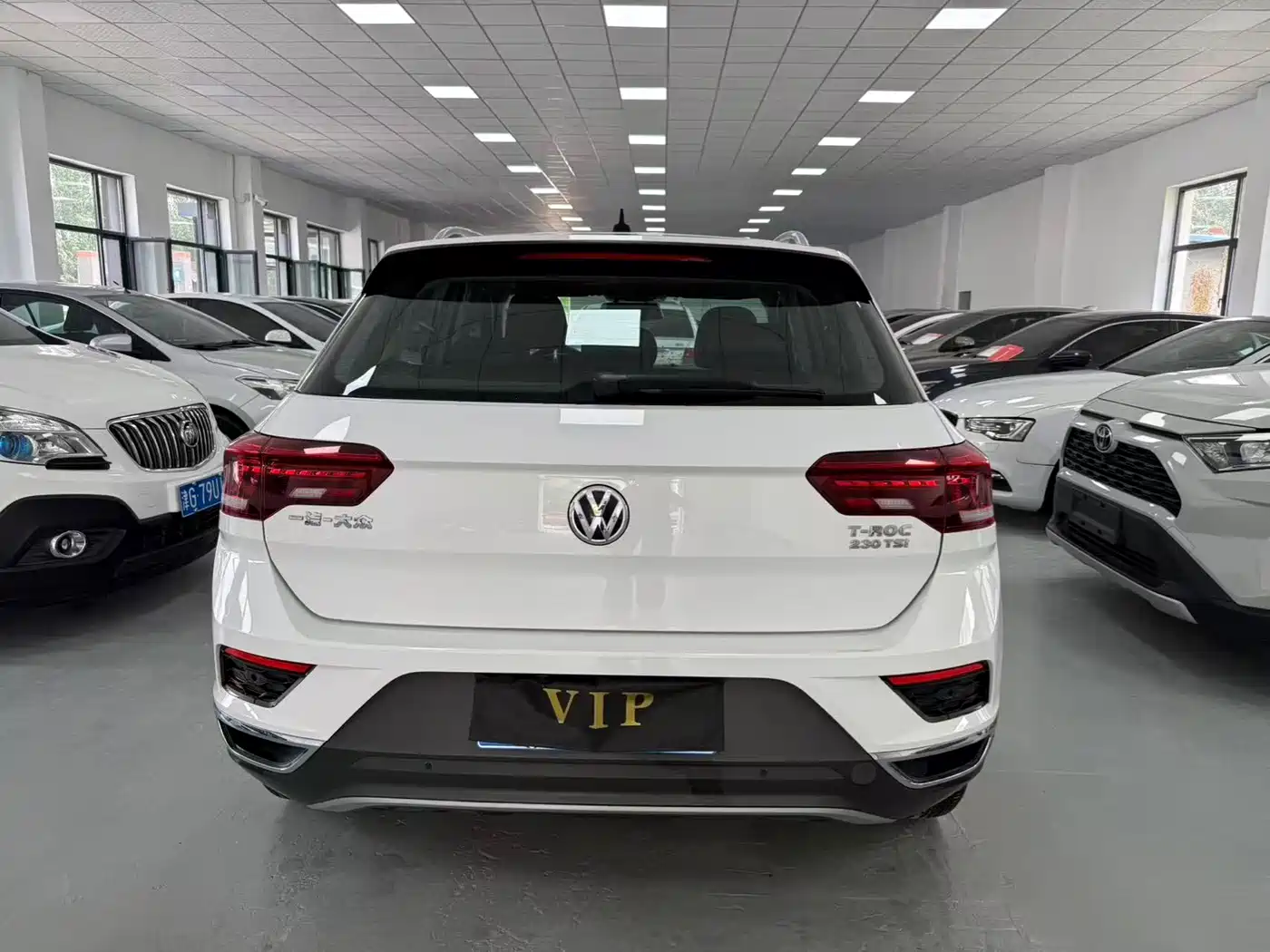 Фото 8 - Volkswagen T-ROC