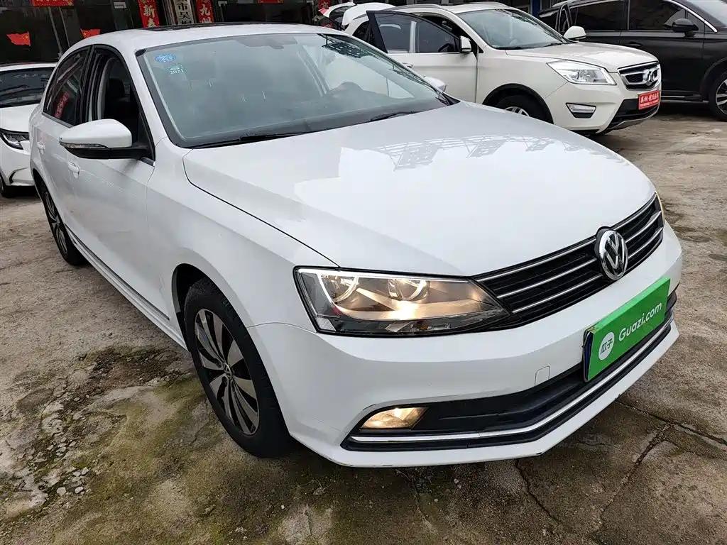 Volkswagen Sagitar 2018 1.6L Automatic Comfort фото 4