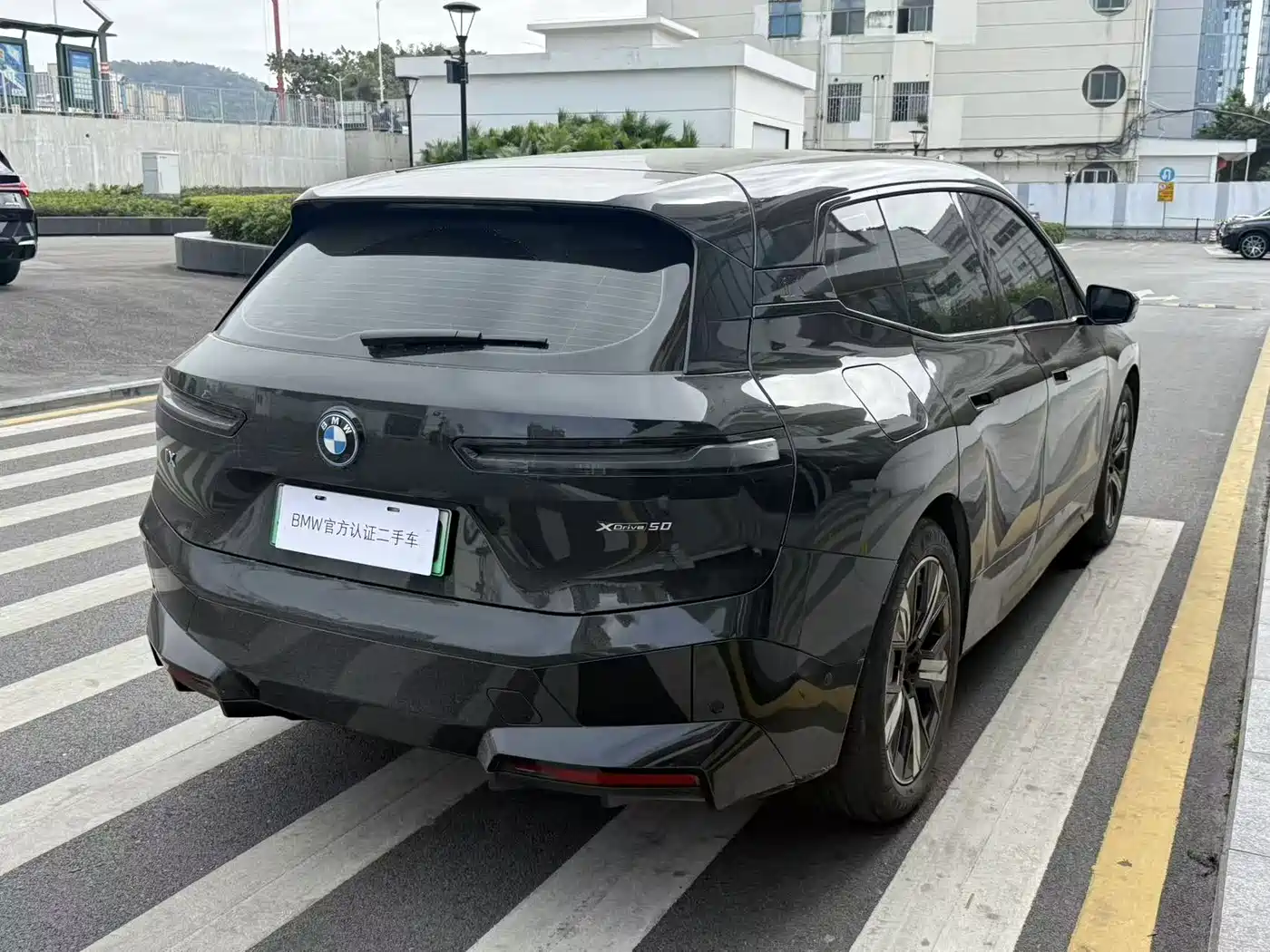 BMW IX