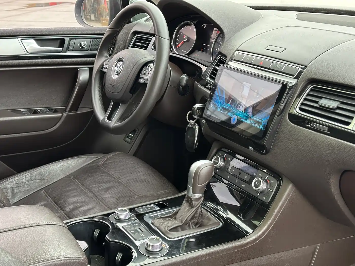 Volkswagen Touareg 2017 3.0TSI Explorer Edition фото 11