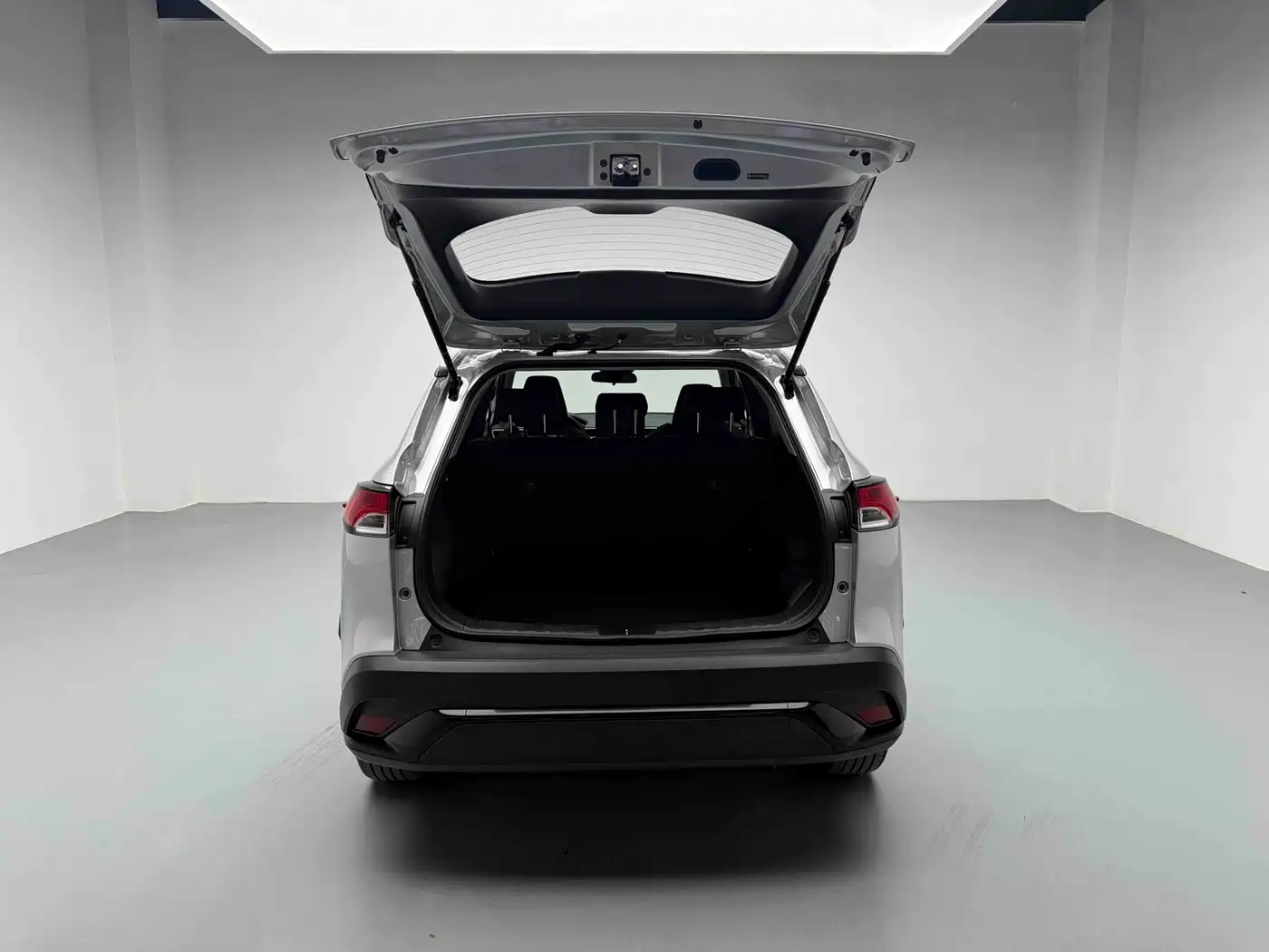 Toyota Frontlander 2024 2.0L Smart Hybrid Dual Engine Leading Edition фото 8