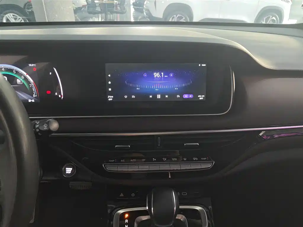 GAC Trumpchi Trumpchi M6 2023 PRO 270T DCT Luxury Edition фото 13