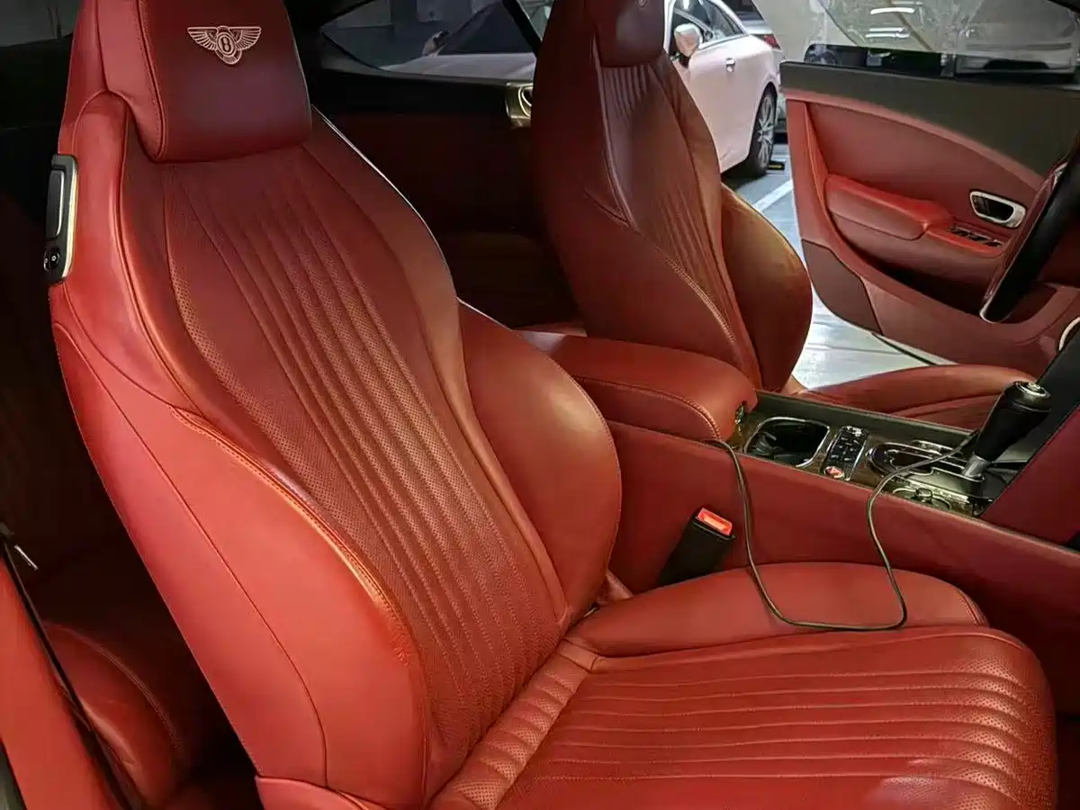 Photo 3 - Bentley Continental