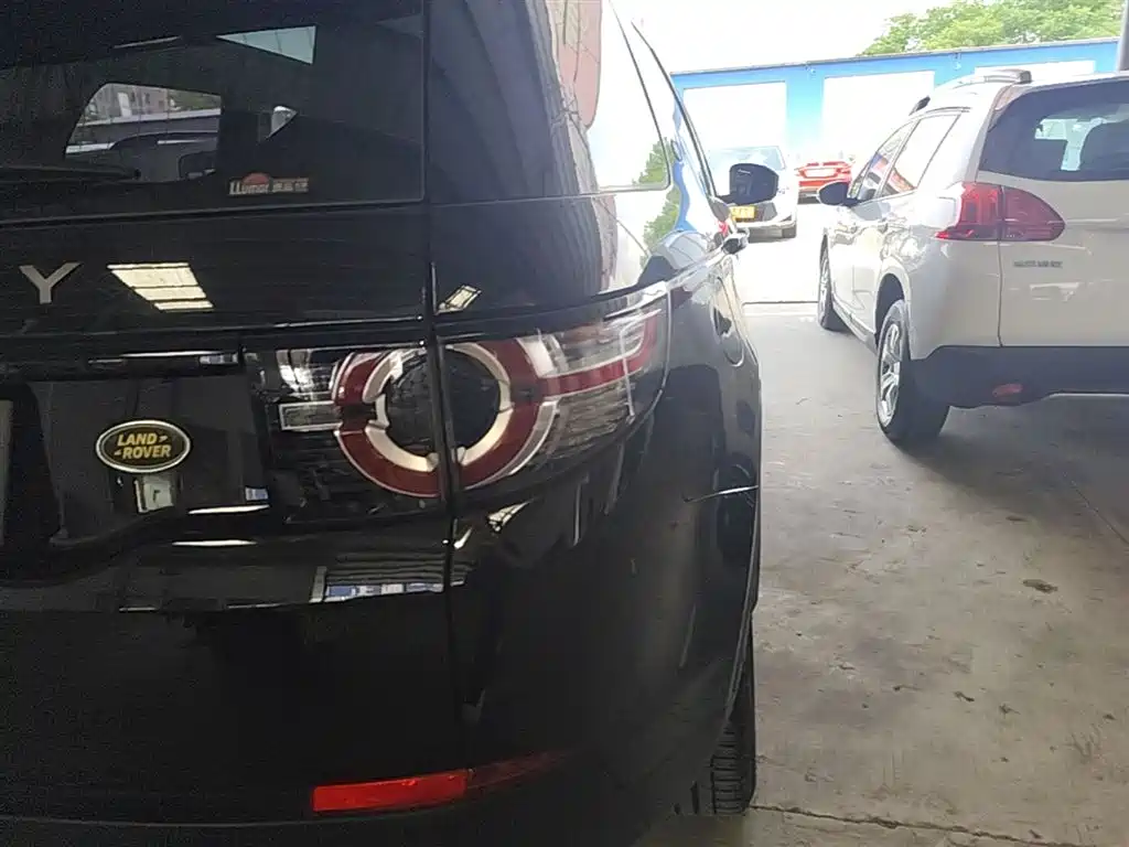 Land Rover Discovery Sport 2019 240PS SE Edition China VI фото 8