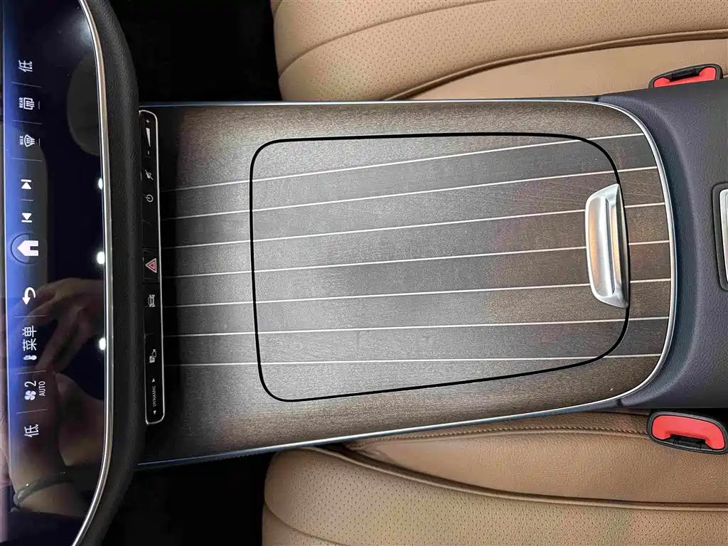 Mercedes-Benz E-Class, миниатюра 12