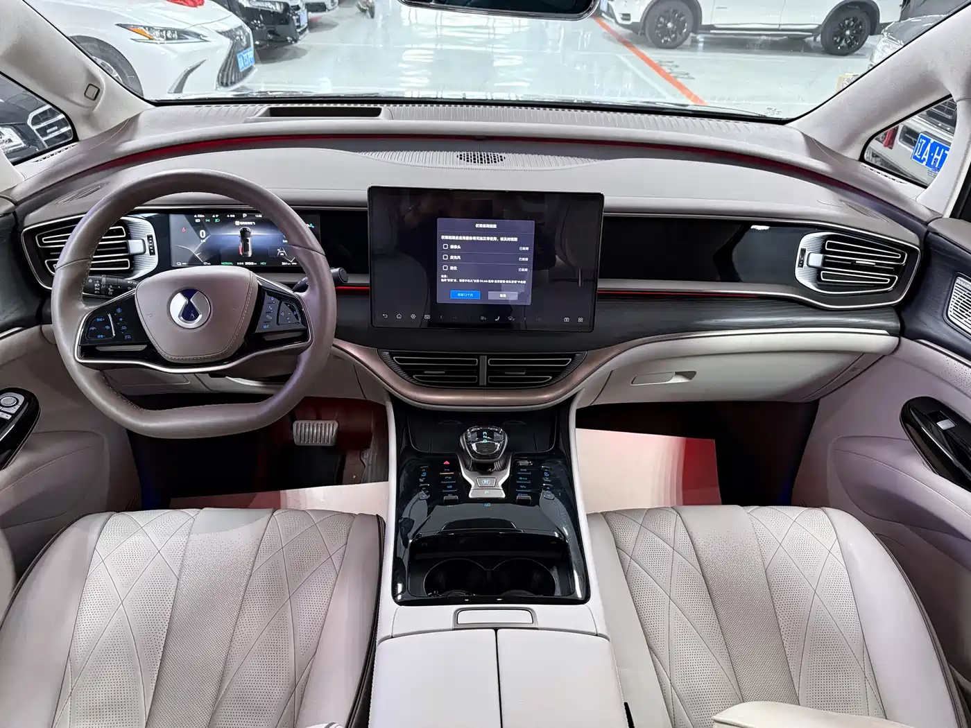 Denza D9 2024 DM-i 980 AWD Flagship фото 8