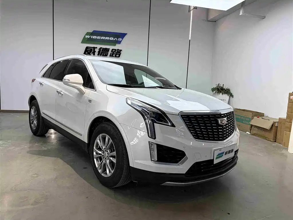 CADILLAC XT5