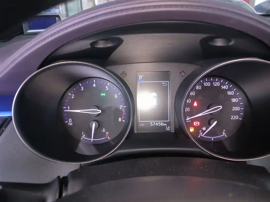 Toyota C-HR 2020 Model 2.0L Leading фото 8