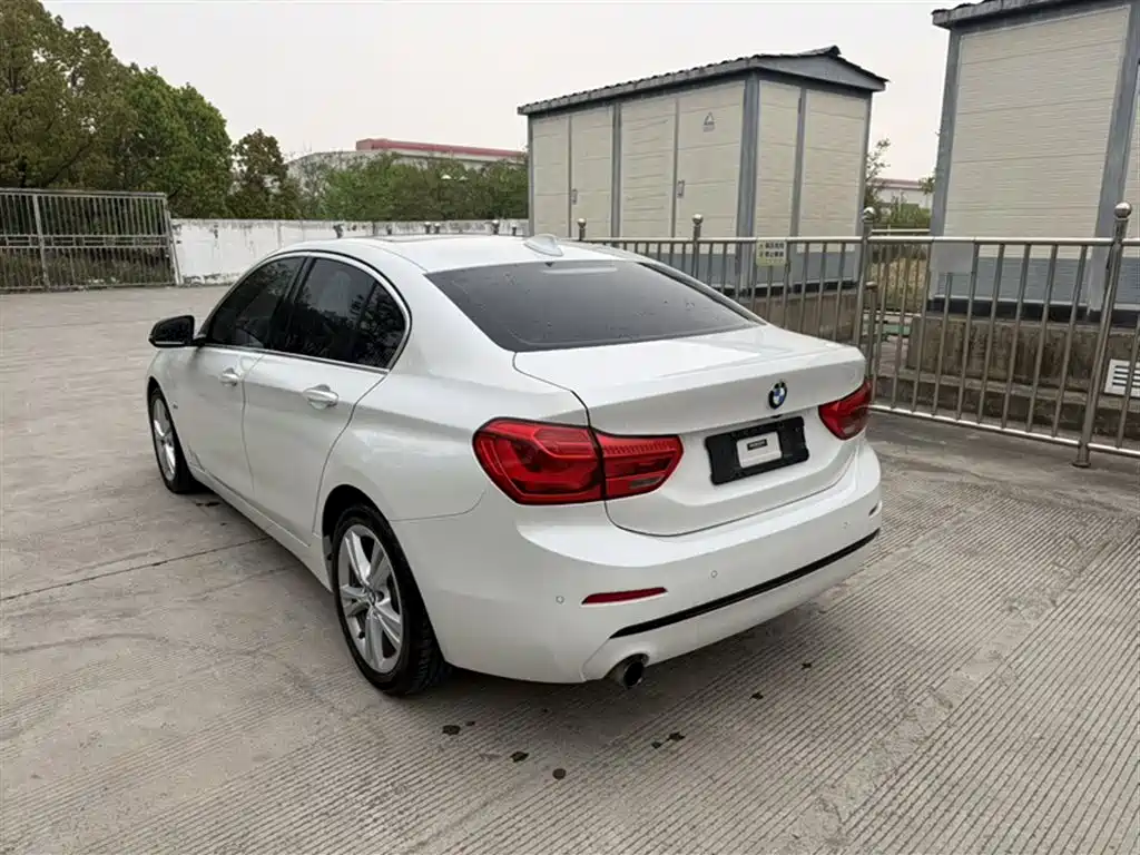 BMW 1 Series 2017 118i Design Package фото 23
