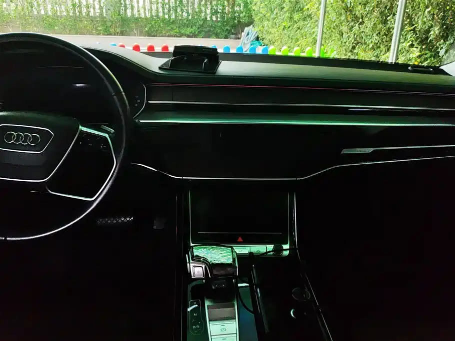 Audi A8 2021 A8L 55 TFSI quattro Premium фото 13