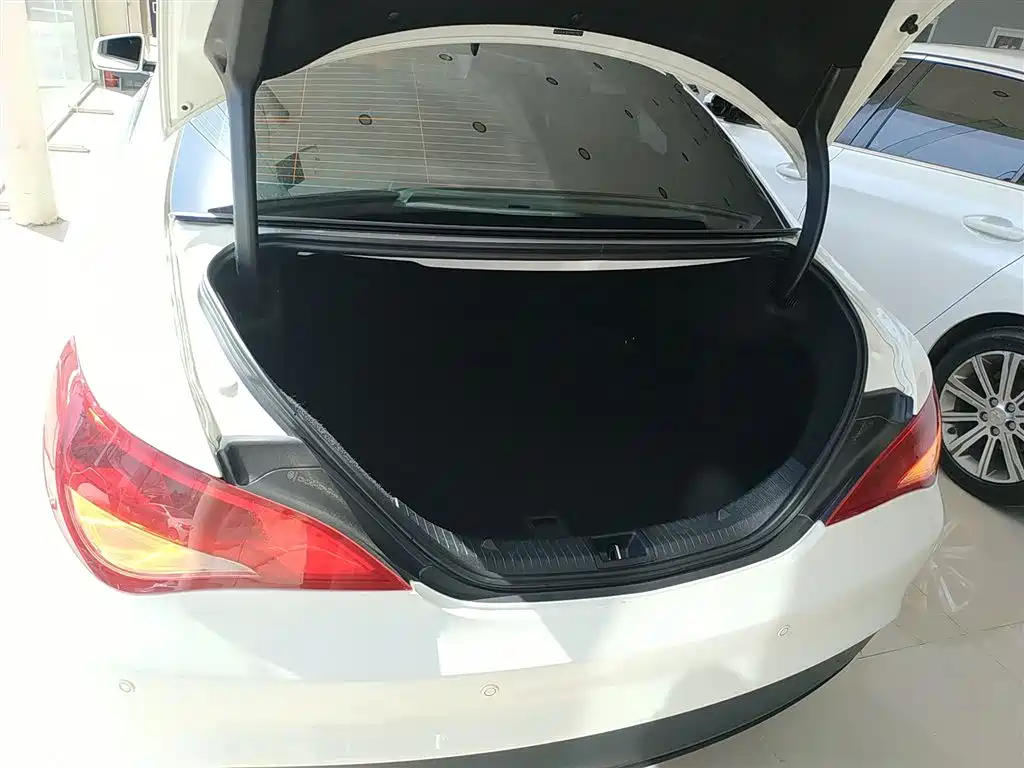 Mercedes-Benz CLA (Import) 2017 Facelift CLA 180 фото 19