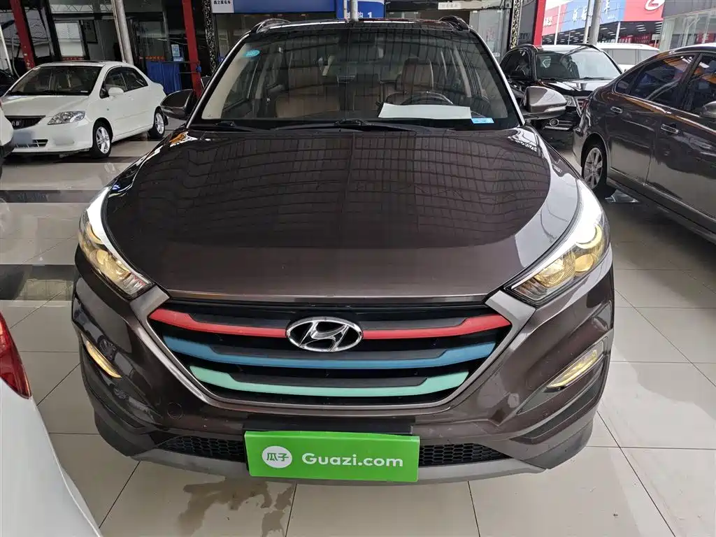 Hyundai Tucson 2015 1.6T Dual Clutch 2WD Leading фото 3
