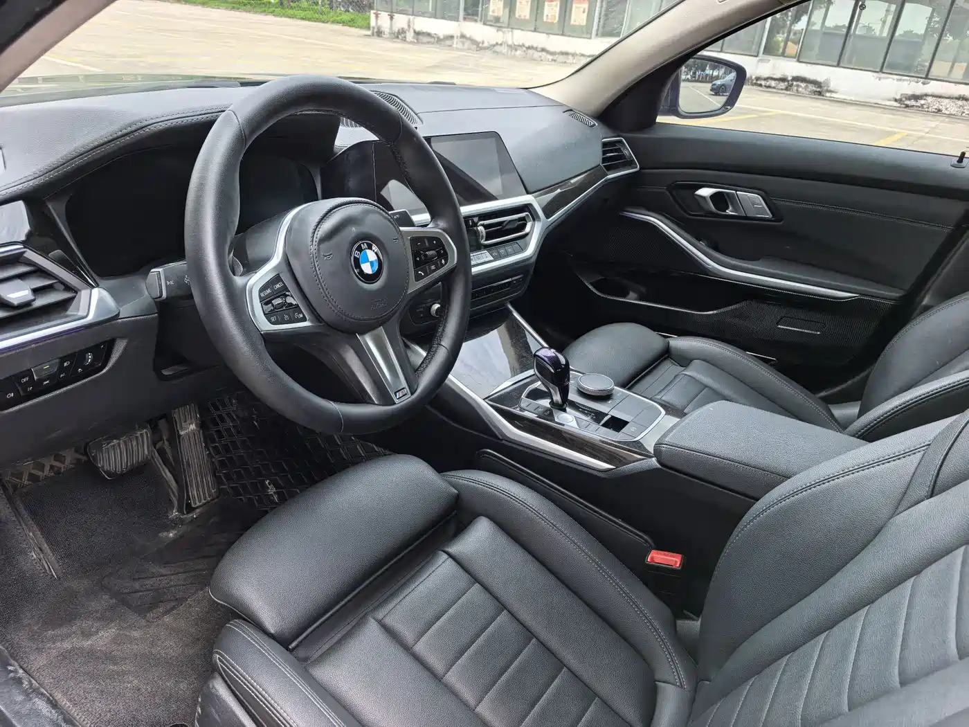 Photo 6 - BMW 3 Series