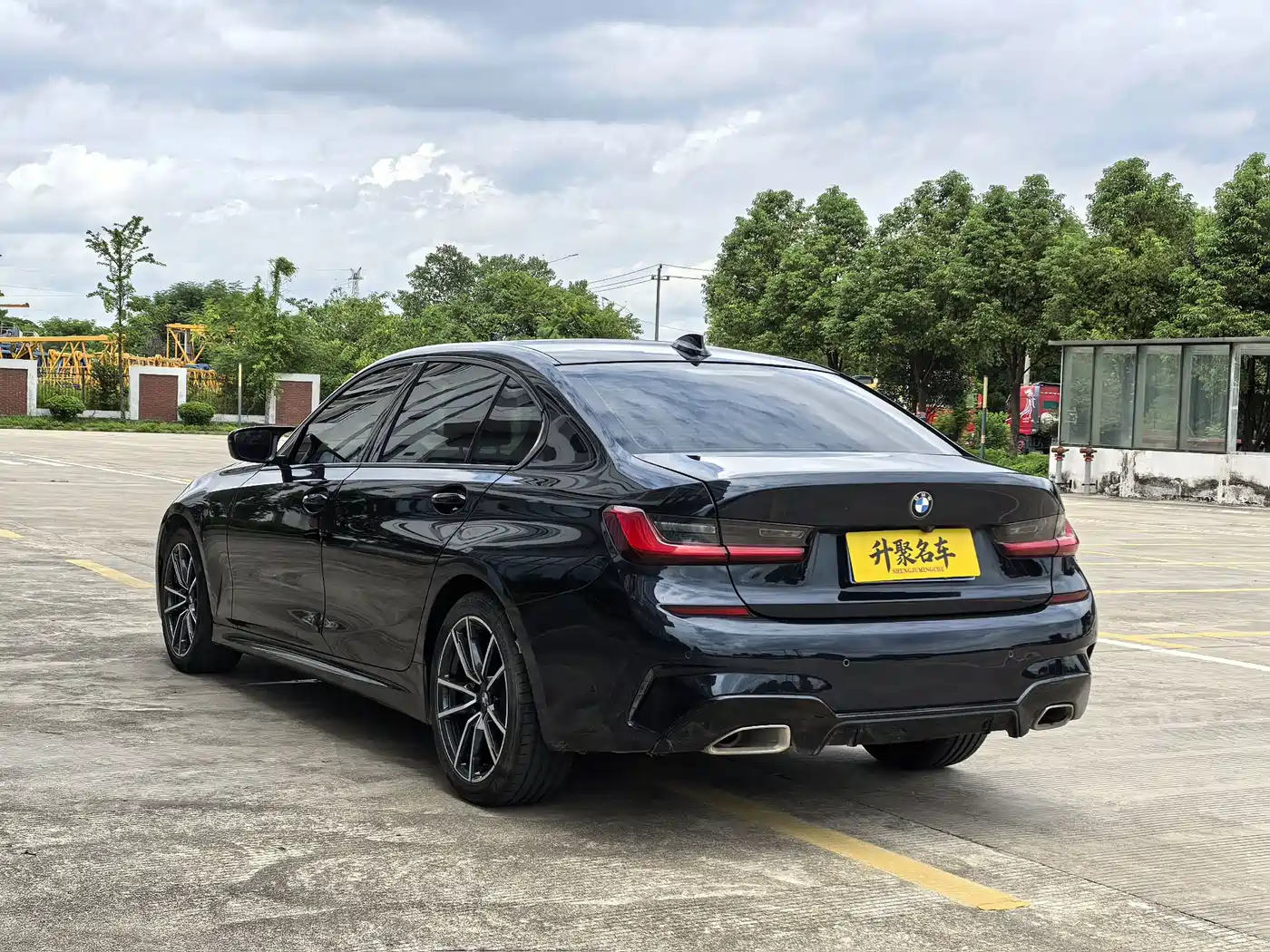 Photo 7 - BMW 3 Series