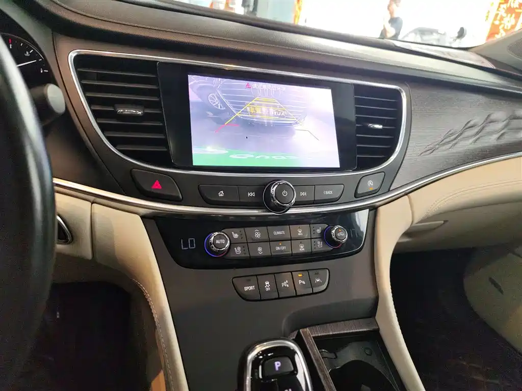 Buick LaCrosse 2022 Avenir First Edition фото 9