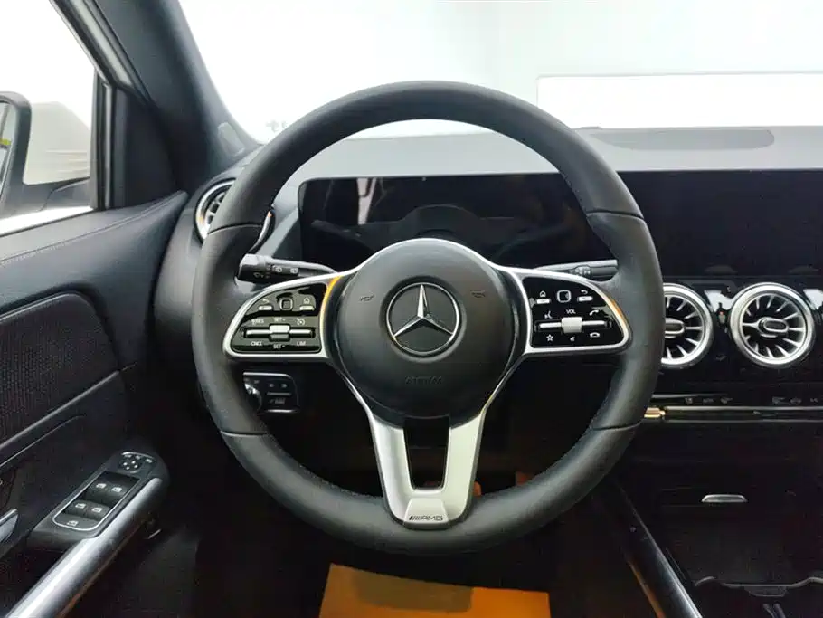 Mercedes-Benz GLA 2022 Facelift GLA 200 фото 15