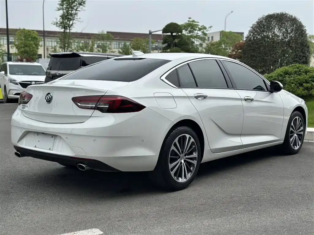 Buick Regal 2019 28T Premium China VI фото 9