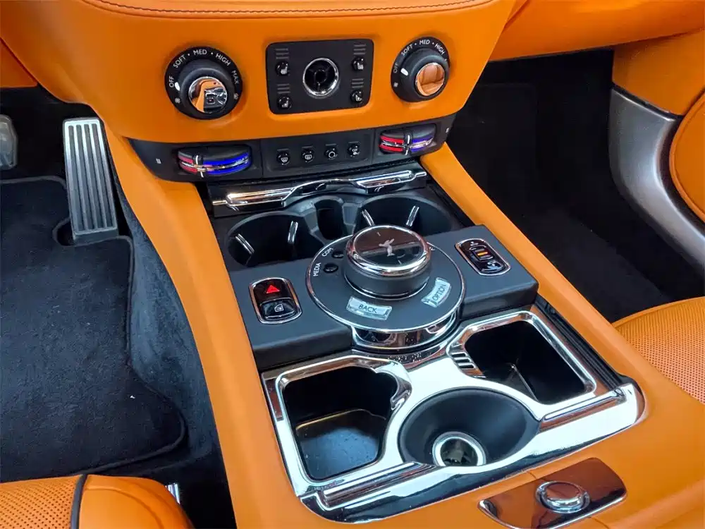 Rolls-Royce Wraith 2018 6.6T Black Badge фото 19