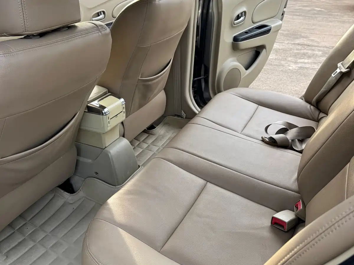 Venucia D50 2014 2013 1.6L Manual Fashion