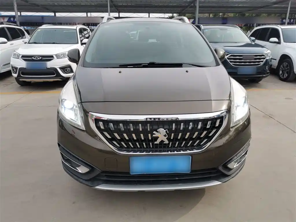 Peugeot 3008 2016 2.0L Automatic Classic Edition фото 3