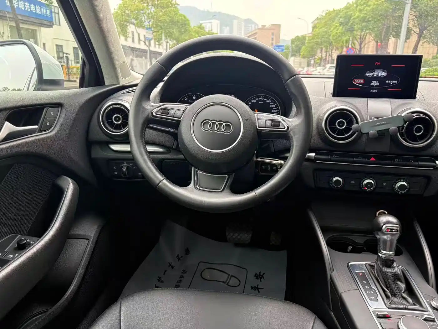 Audi A3 2016 Limousine 35 TFSI Leadership фото 13