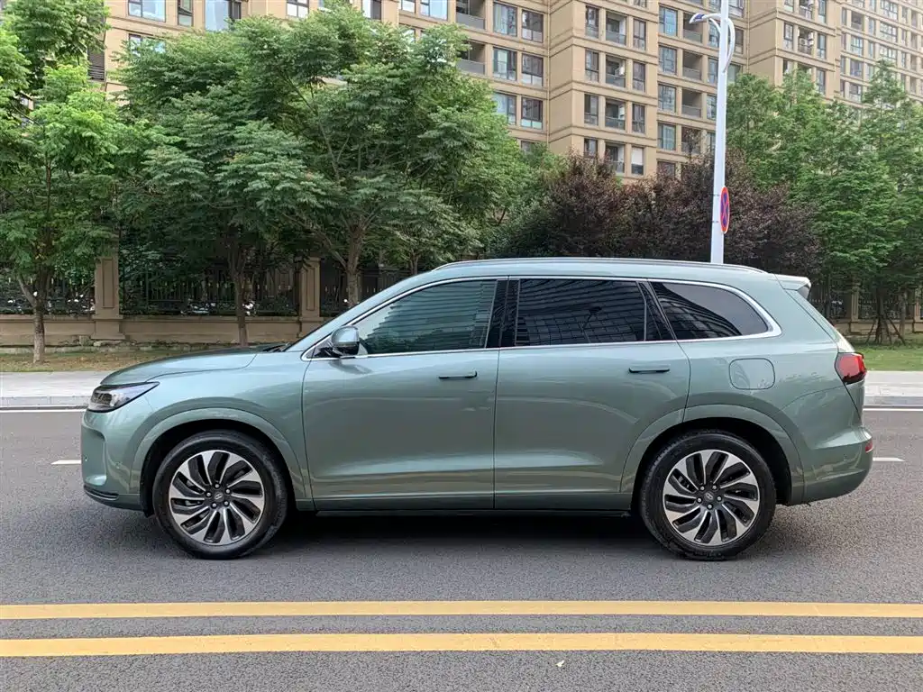 AITO Wenjie AITO M7 2022 1.5T RWD Comfort Edition фото 7
