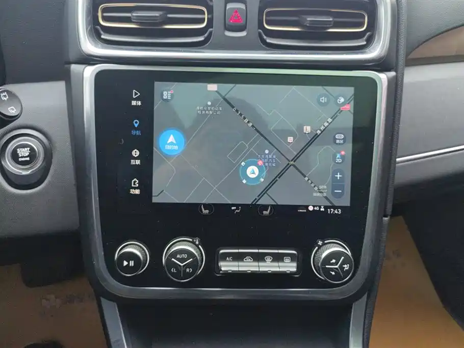 Lynk & Co 01 2017 2.0T 2WD Pro Version фото 13
