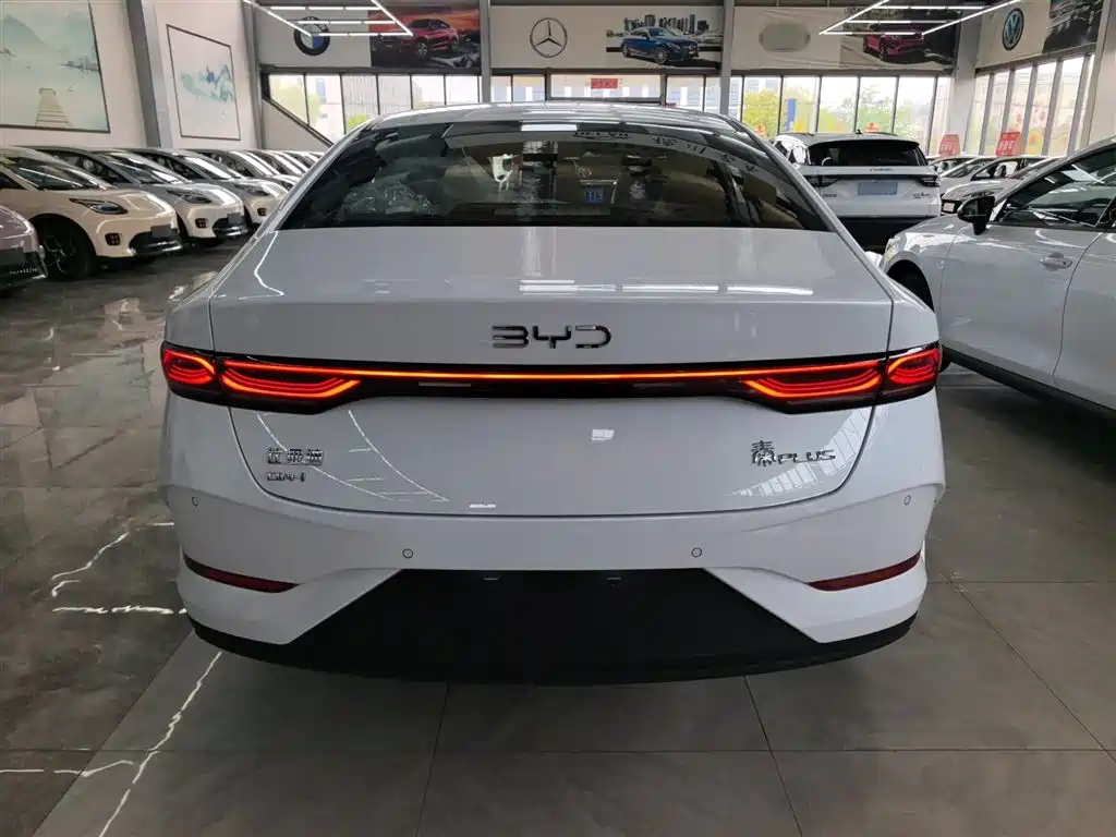 BYD Qin PLUS 2026 DM-i Smart Edition 128KM Progressive фото 6