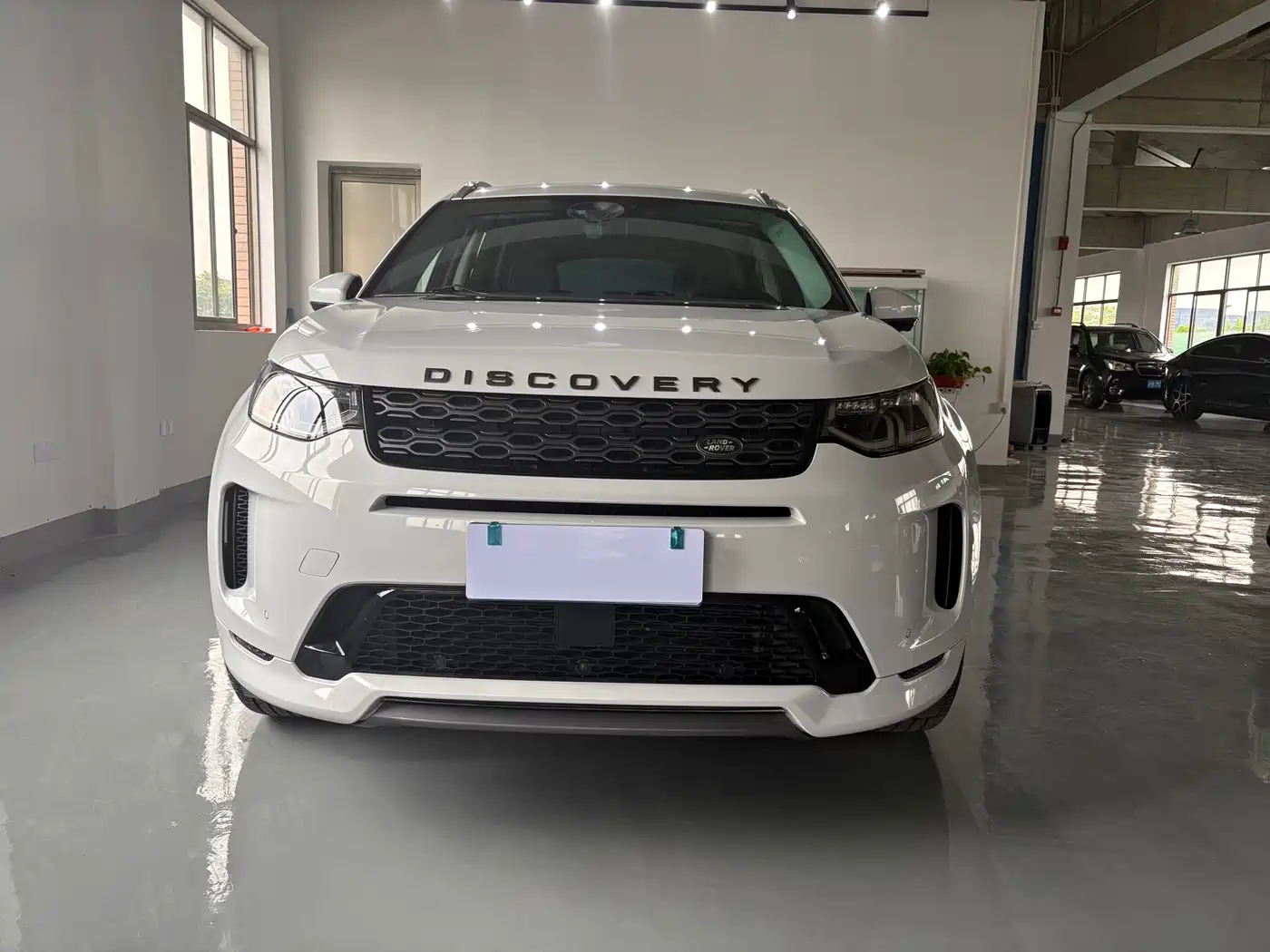 Land Rover Discovery Sport 2020 249PS R-Dynamic Performance Tech 5-seater фото 2