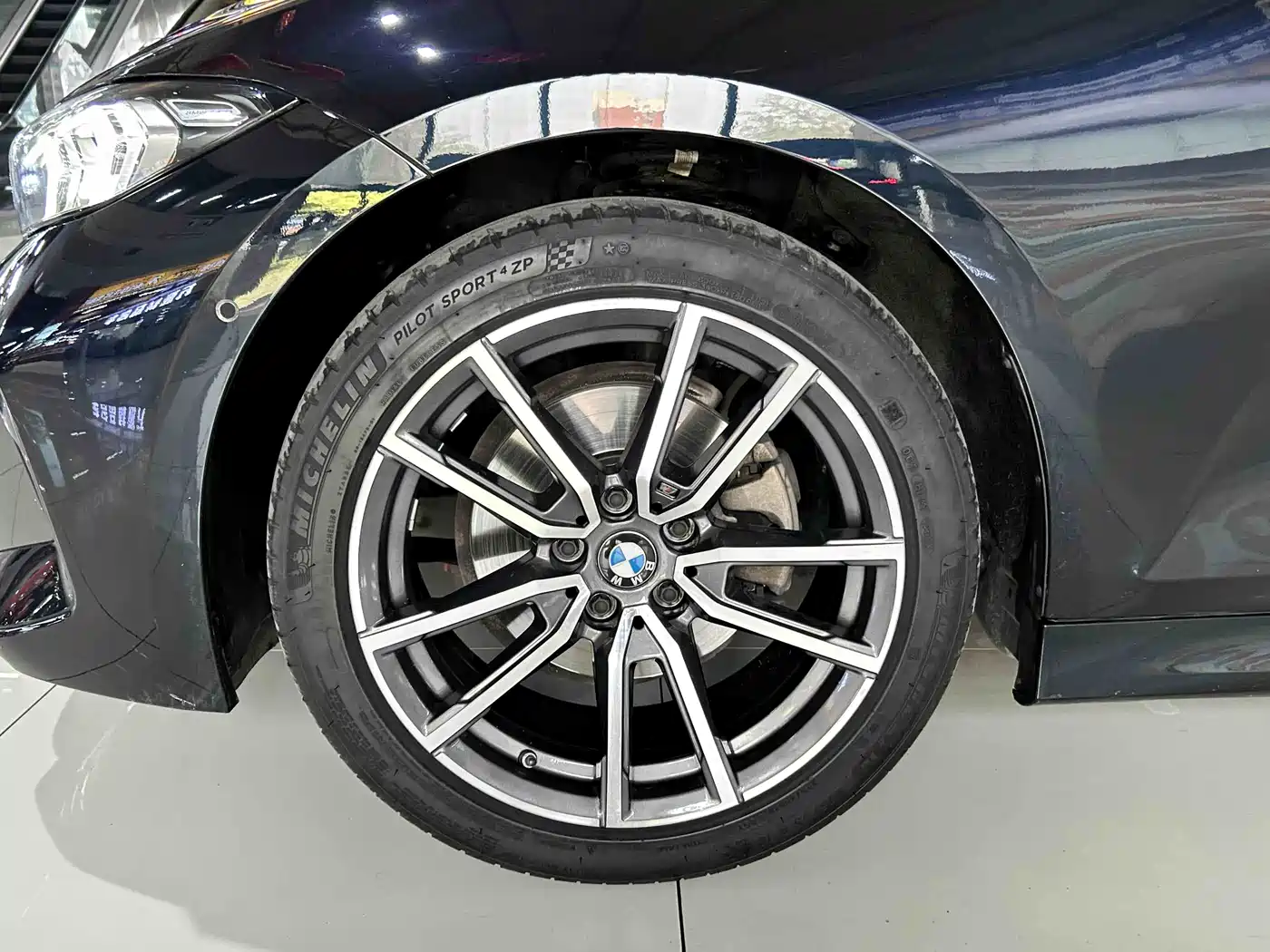BMW 3 Series 2023 325Li M Sport Package фото 20