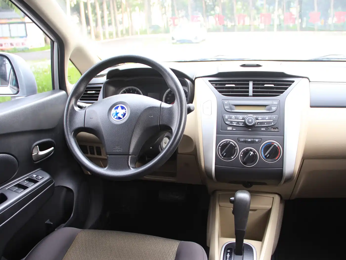 Venucia R50 2014 2013 1.6L Auto Fashion