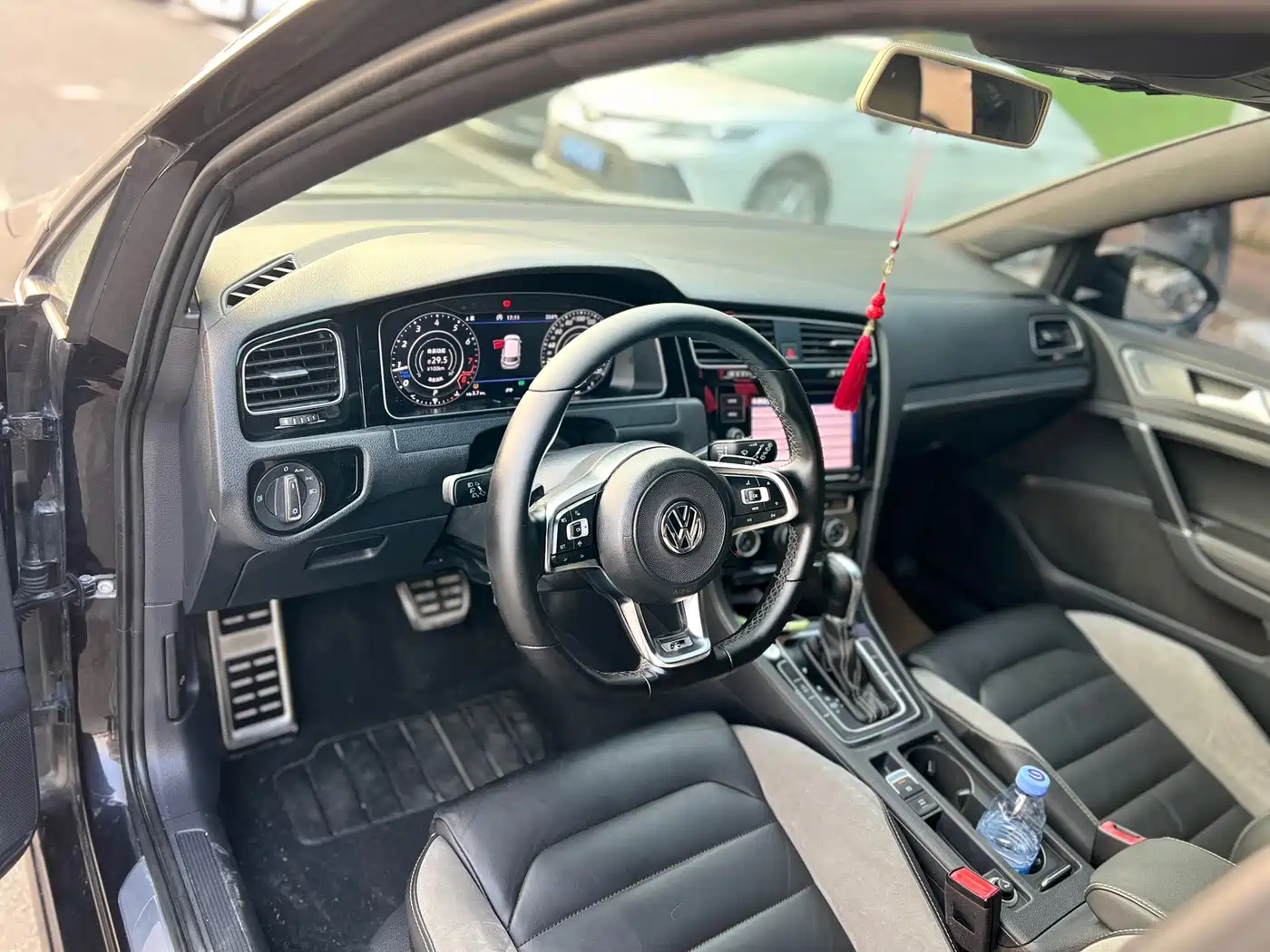 Volkswagen Golf 2019 280TSI DSG R-Line (China V) фото 5