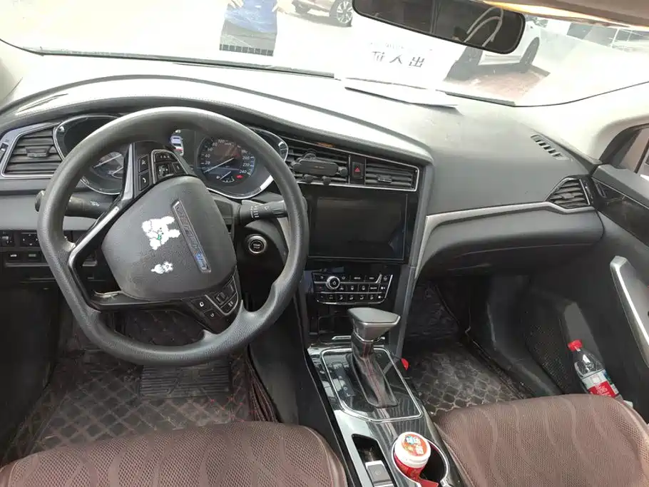 Venucia D60 2020 2019 100K Glory 1.6L XL CVT Chen Ku Edition China VI