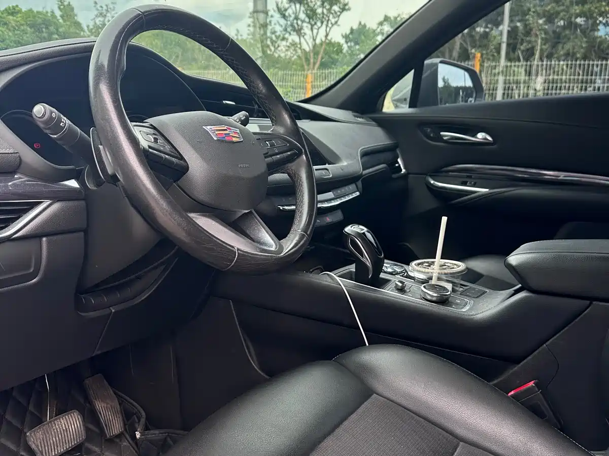 Cadillac XT4 2018 Model 28T 2WD Technology фото 4