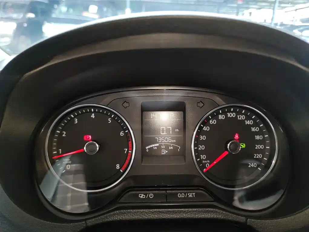 Volkswagen Polo 2016 1.6L Automatic Comfort фото 8