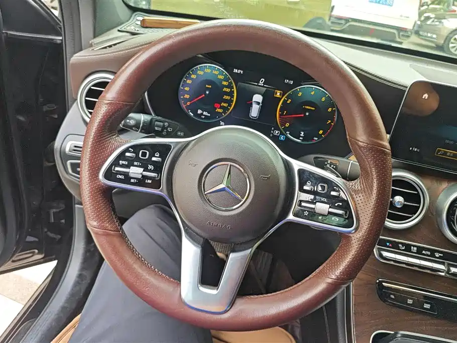 Mercedes-Benz GLC 2020 GLC 260 L 4MATIC Luxury фото 15