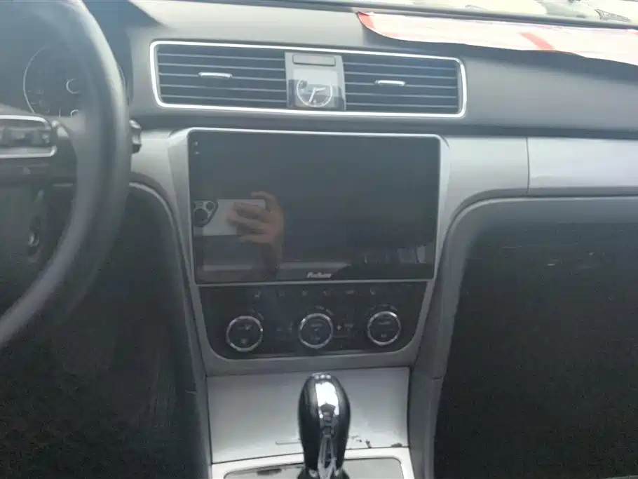 Volkswagen Passat 2014 1.8TSI DSG Luxury Edition фото 13