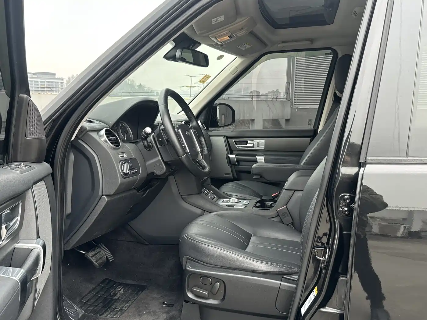 Фото 4 - Land Rover Discovery