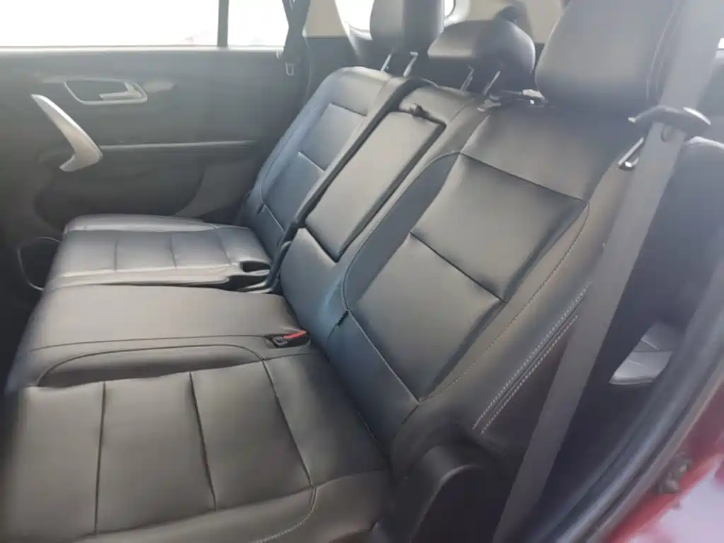 SWM Motor SWM X7 2018 2016 1.8L Manual Luxury 7-seater