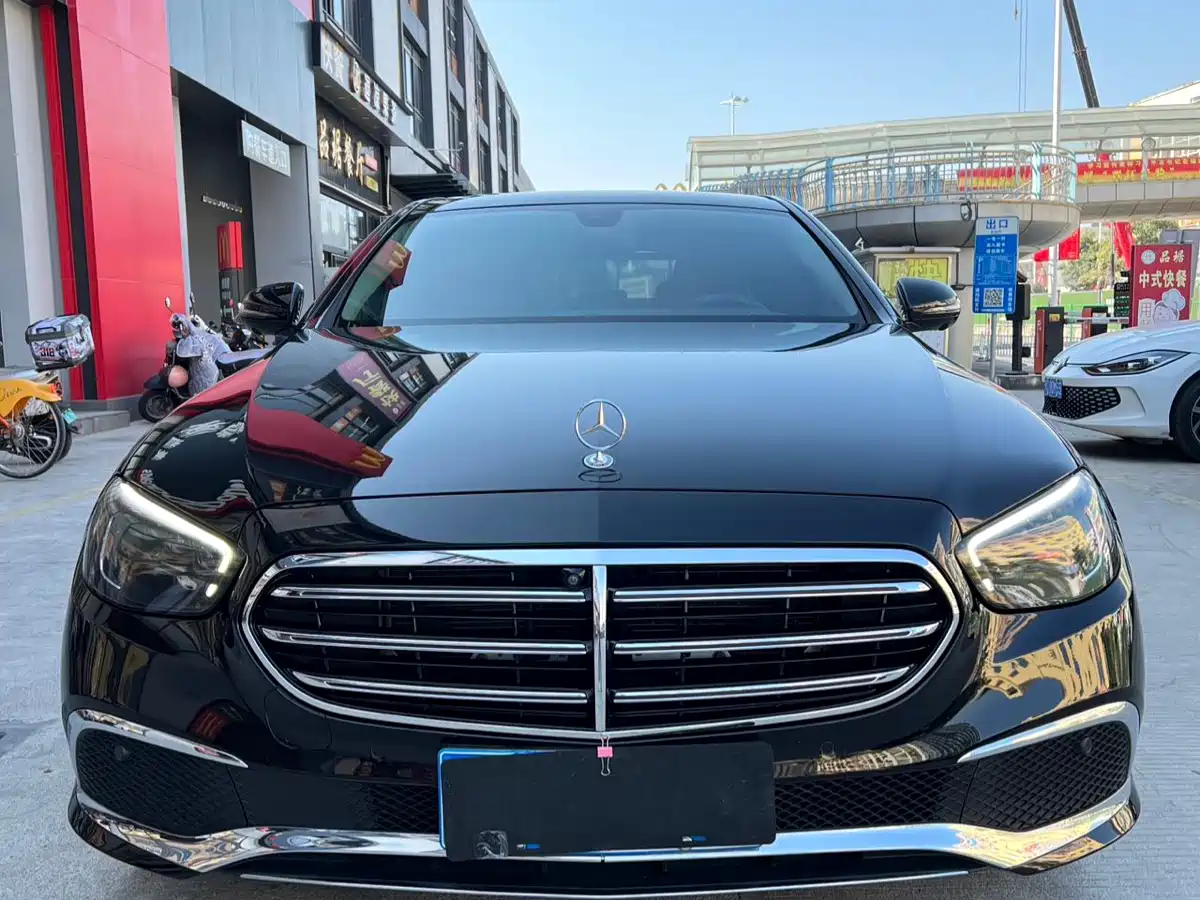Mercedes-Benz E-Class 2021 E 300 L Sport Luxury Edition фото 2