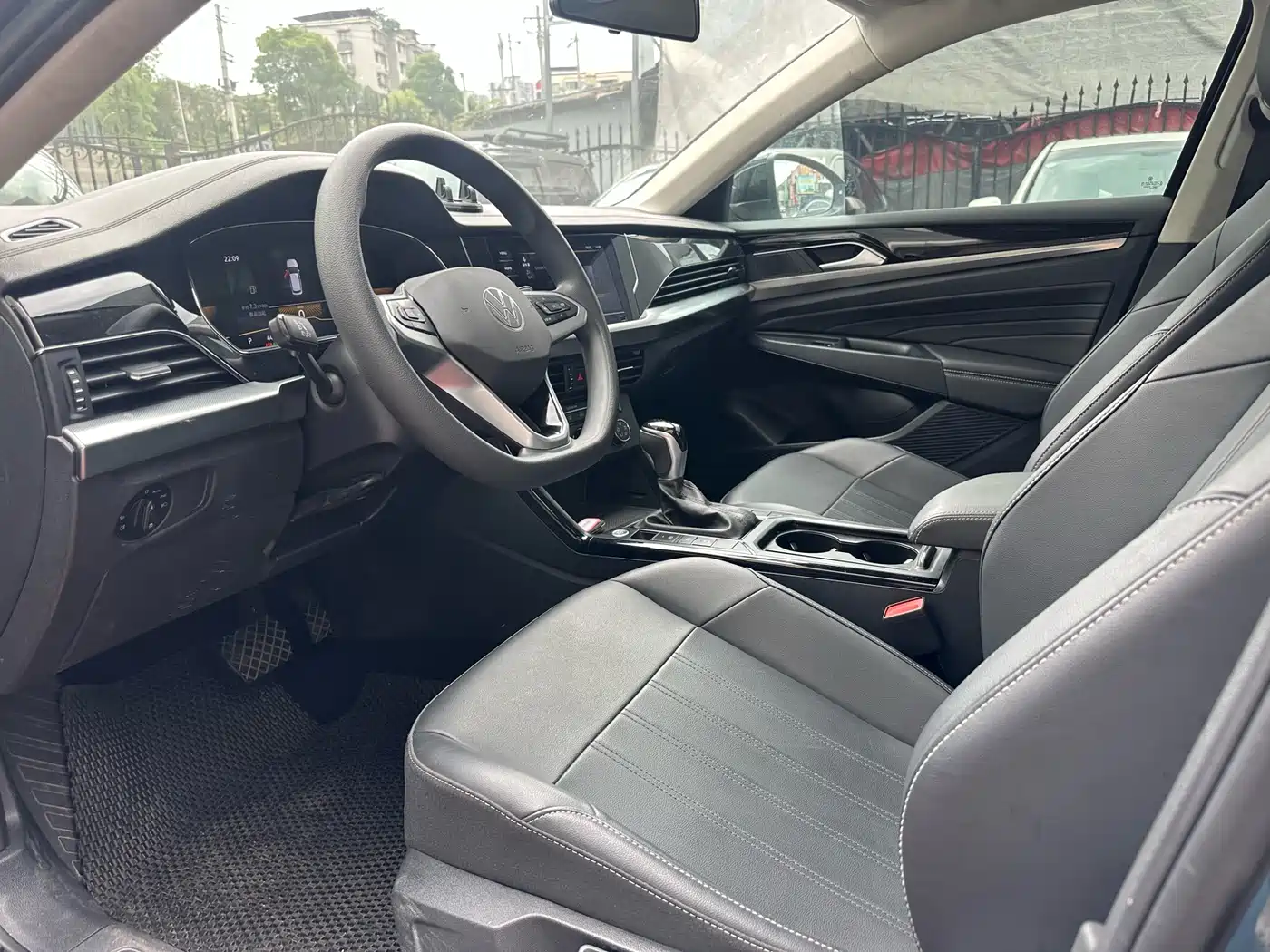 Volkswagen Passat 2025 Outstanding 280TSI Business Edition фото 8