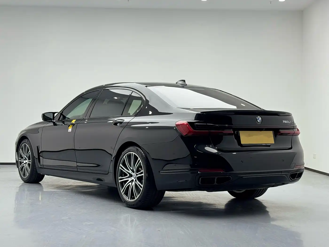 BMW 7 Series 2019 750Li xDrive V8 Luxury Package фото 5