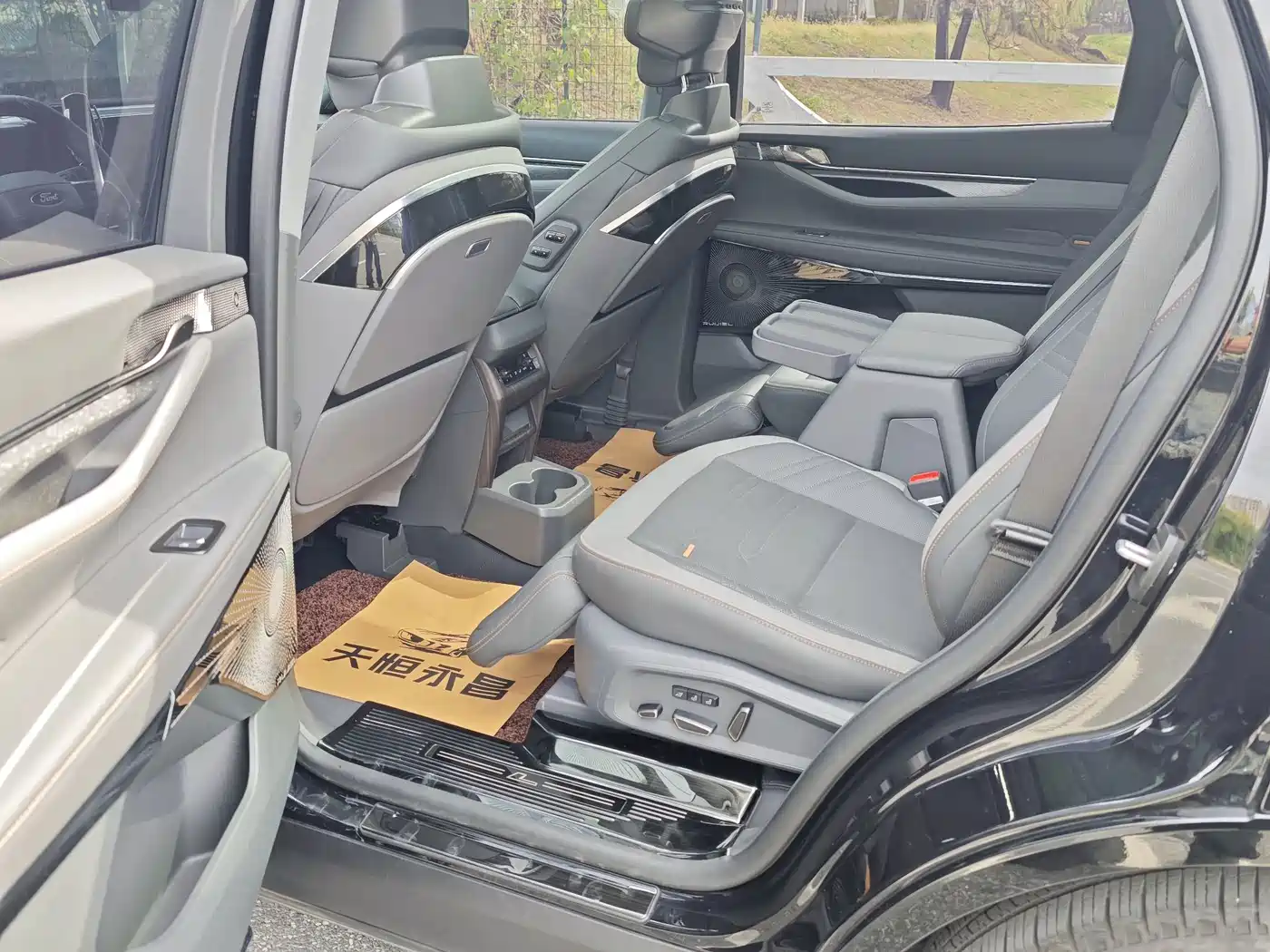 Ford Edge 2024 2023 Edge L 2.0T EcoBoost E Hybrid FWD 7-Seater Luxury
