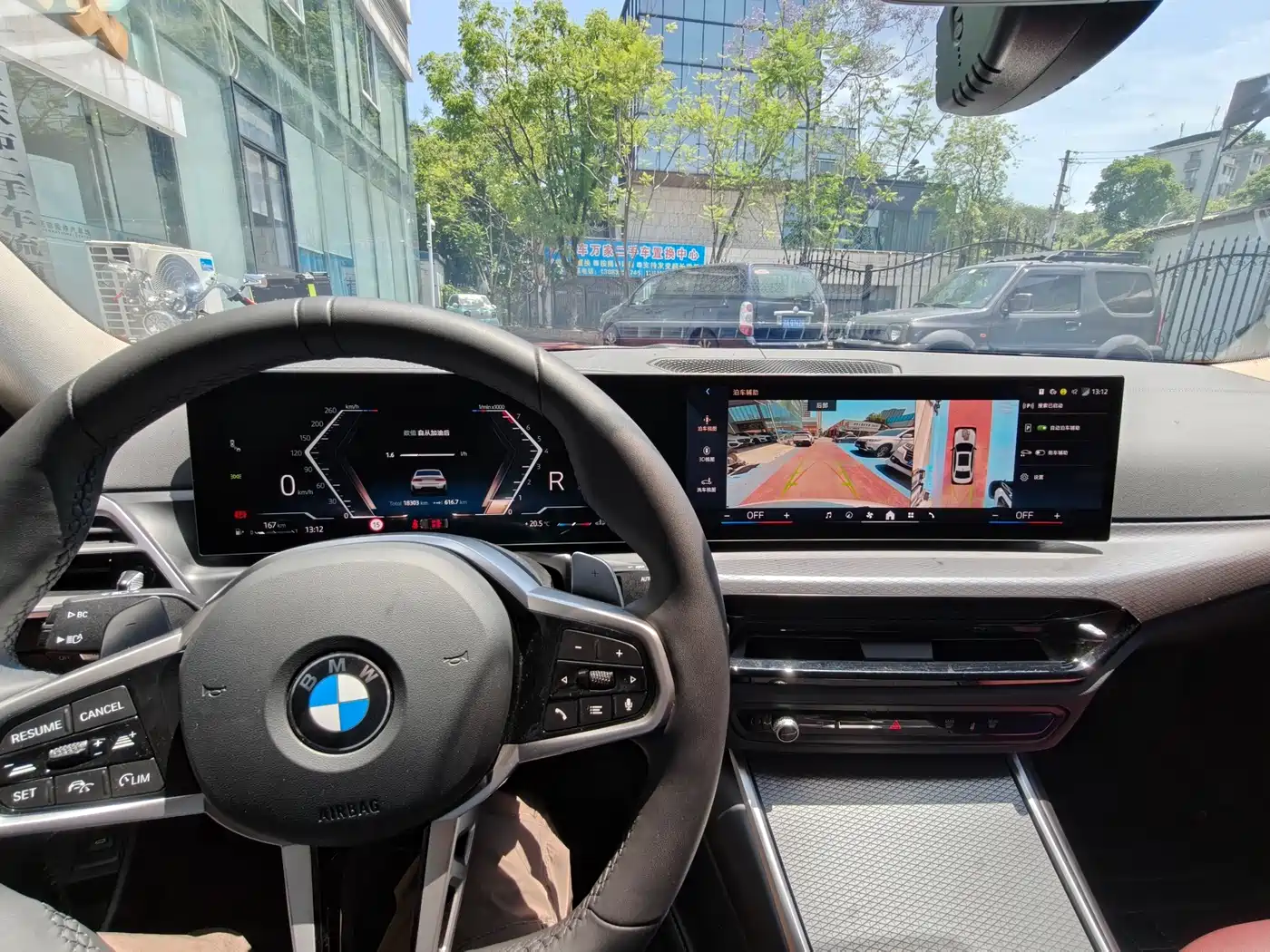 BMW 3 Series 2025 330Li M Sport Night Edition фото 12