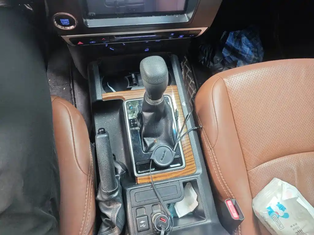 Photo 10 - Toyota Prado