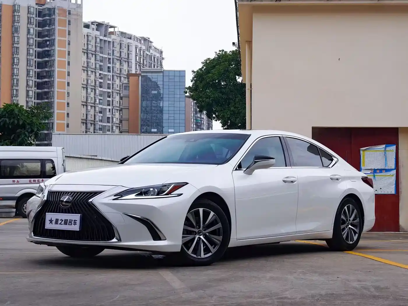 Lexus ES 2020 200 Excellence