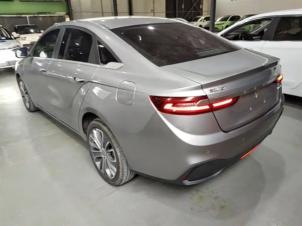 Фото 5 - Geely Geometry A