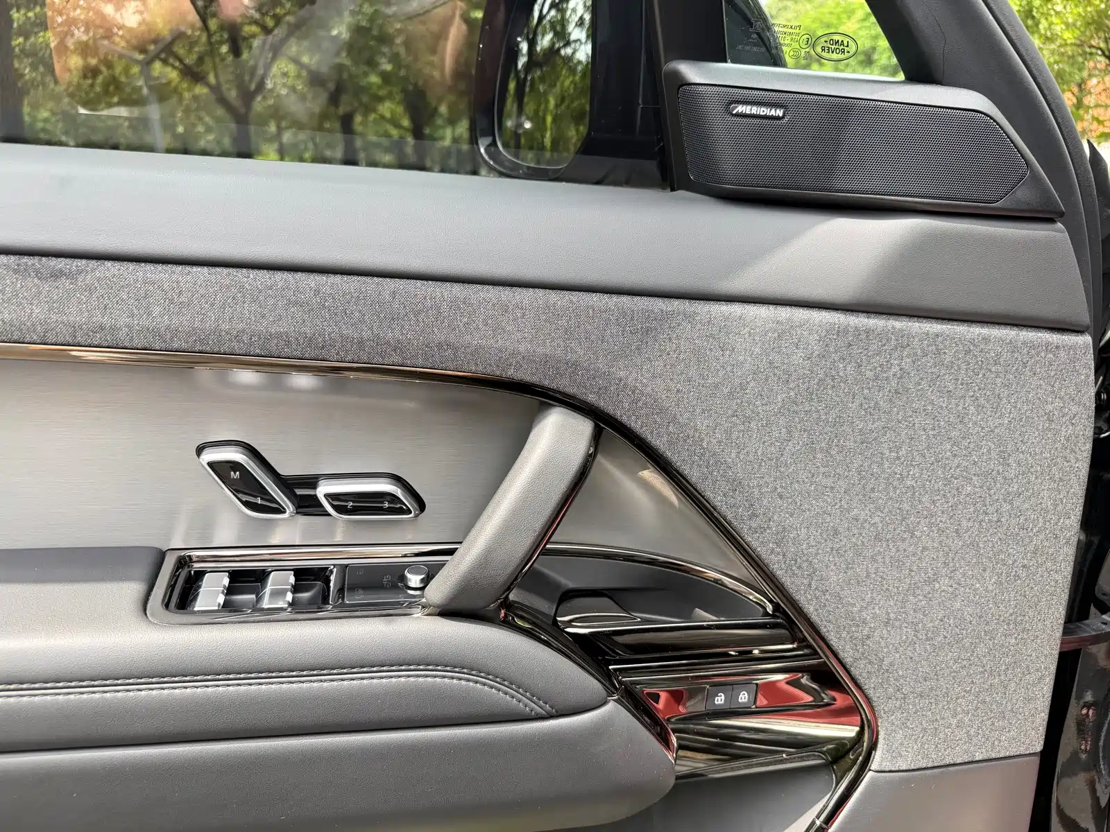 صورة 11 - Land Rover Range Rover Sport